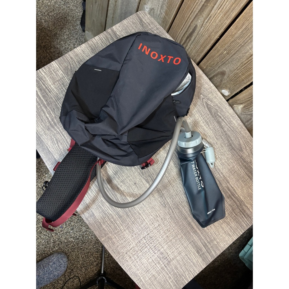 INOXTO Hydration Sling Bag Black Hiking Pack with 500ml Soft Water Bottle